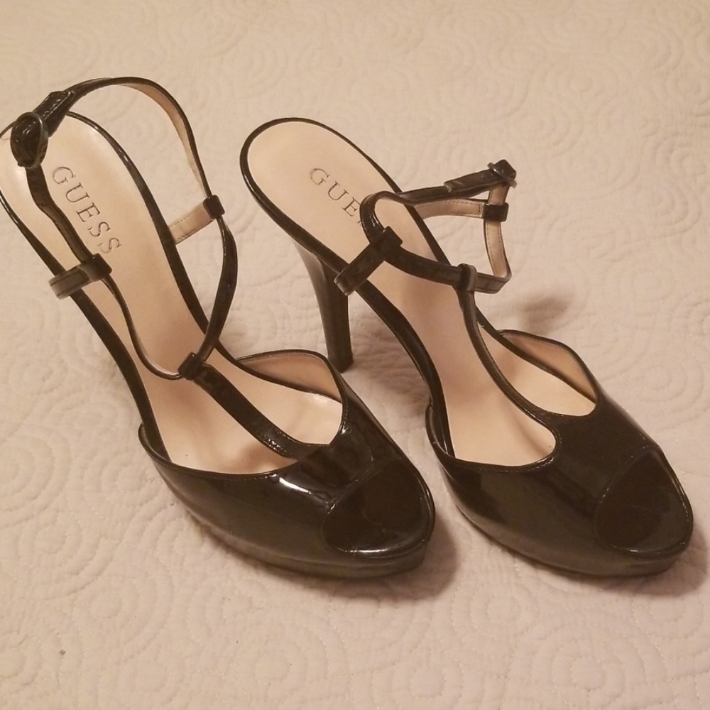 Patent leather black heels